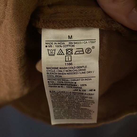 Old Navy Blouse - Picture 3 of 3